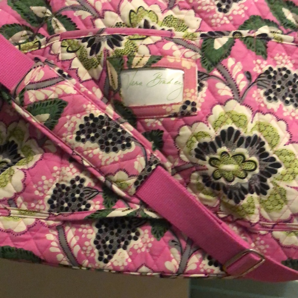 PINK VERA BRADLEY DUFFLE - Picture 11 of 12
